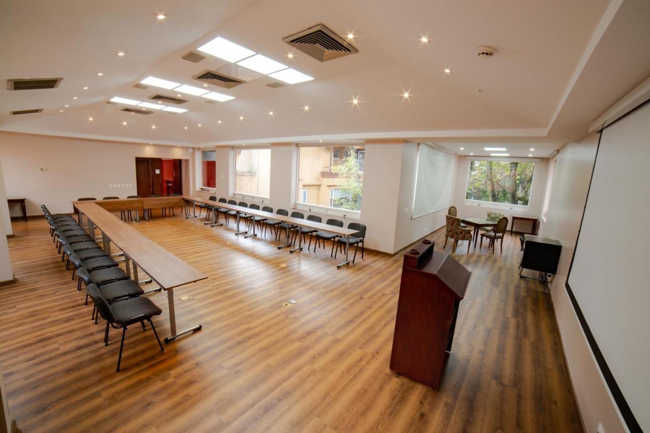 Hotel Porton Bogota Bagian luar foto